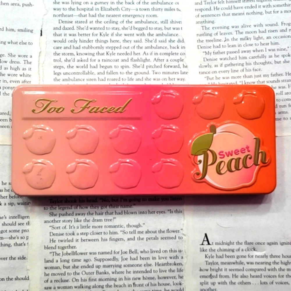 Too Faced Sweet Peach Eyeshadow Palette